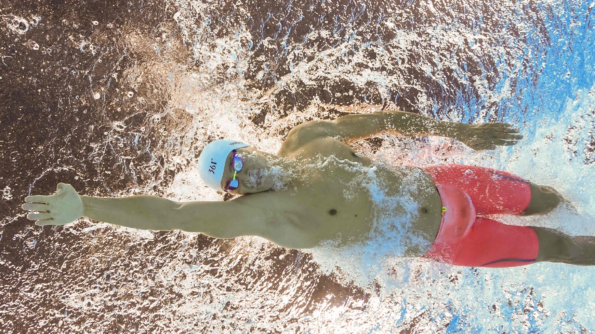 Ning回归赛场,败北首场状态亮眼,FPX观众沸腾!